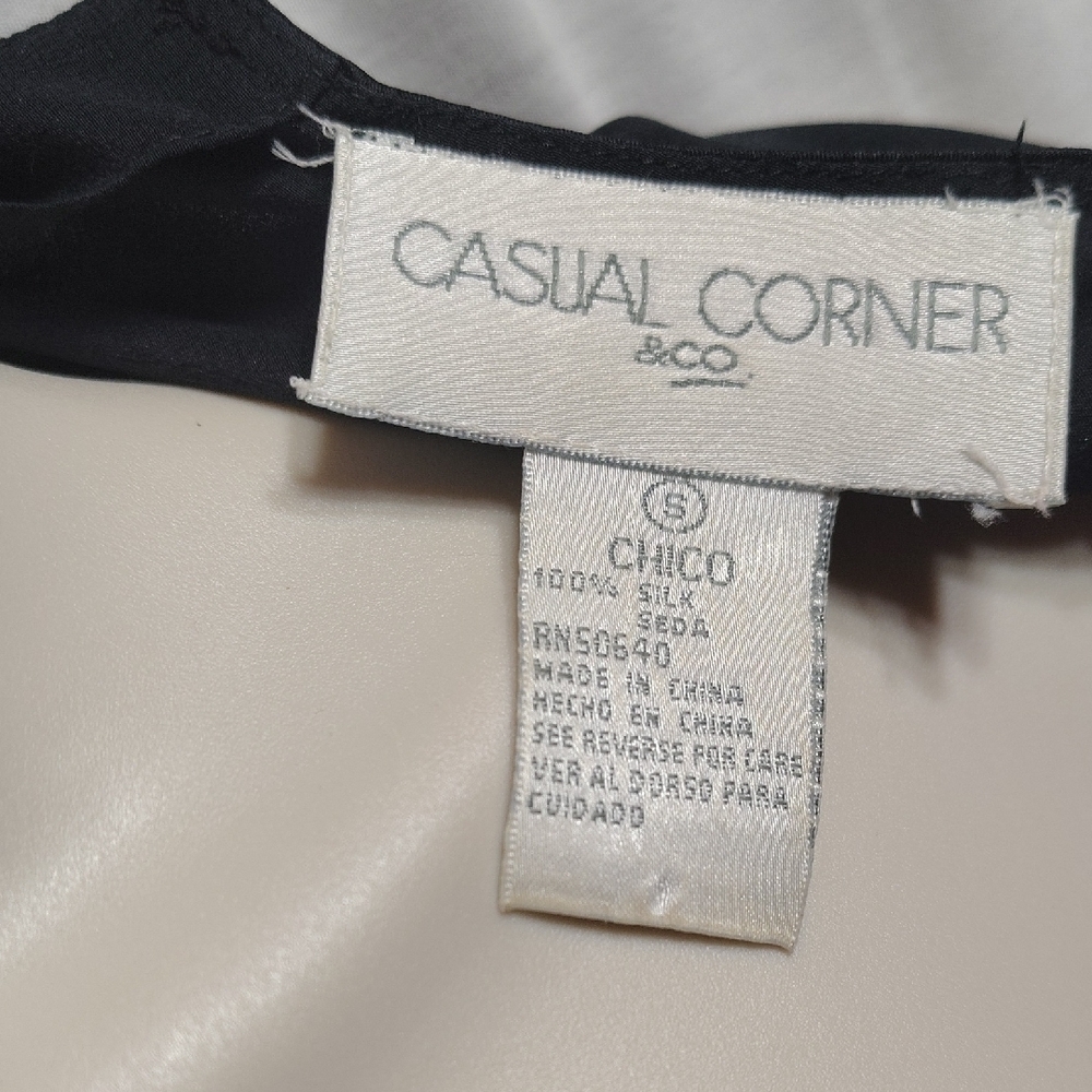 Casual Corner Elegant Black Silk Sleeveless Top - Picture 3 of 4